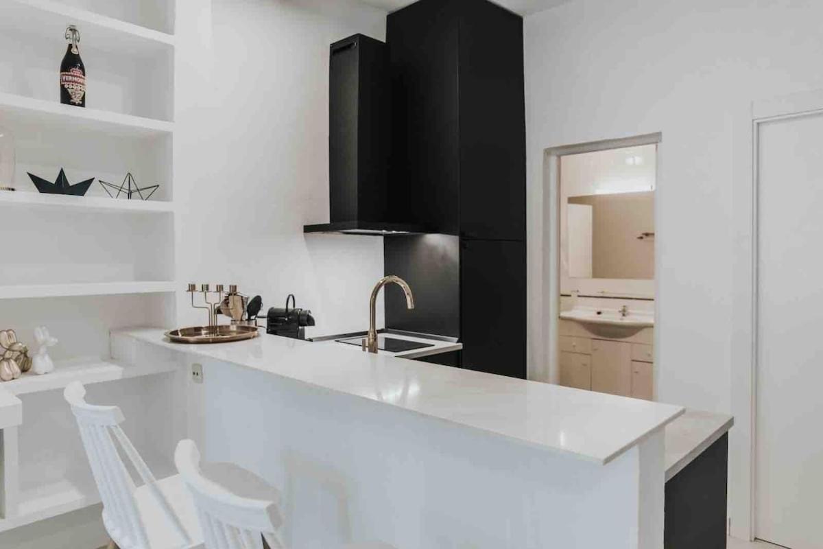 Apartamento In Hills 10 Mins From The And Centre *