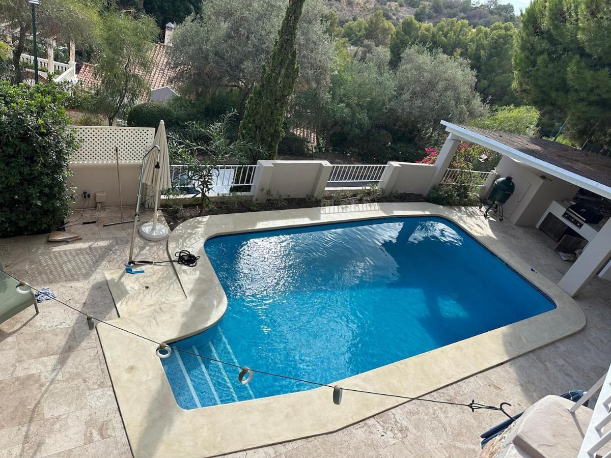 In Hills 10 Mins From The And Centre Apartamento